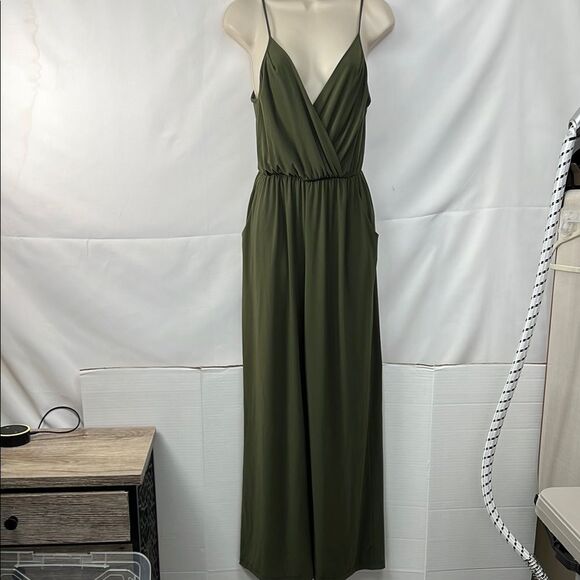 Kayleigh olive Green pull on jumpsuit size small EUC - Picture 1 of 10
